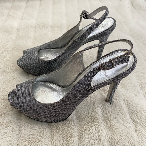 Adrianna Papell Silver Peep Toe Ankle Strap Formal Elegant Heels Size 8.5 - Picture 5 of 15